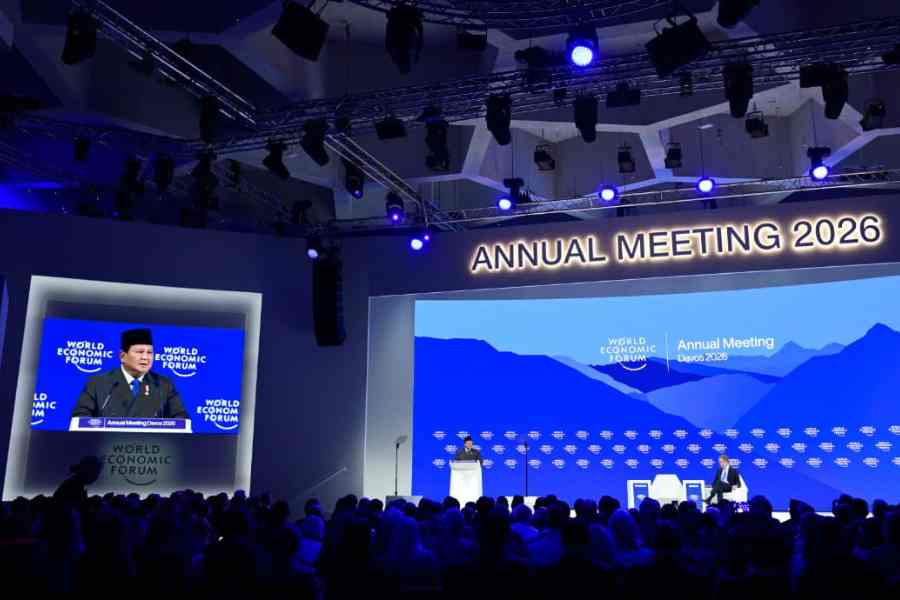 Indonesia Tutup Seribu Tambang Ilegal, Prabowo: Masih Ada Seribu Lainnya Presiden RI Prabowo Subianto menyuarakan optimisme bahwa pertumbuhan Indonesia akan mengejutkan dunia di forum Pertemuan World Economic Forum (WEF) Davos, 22 Januari 2026. (Foto:Tutur/Biro Pers Media Istana)