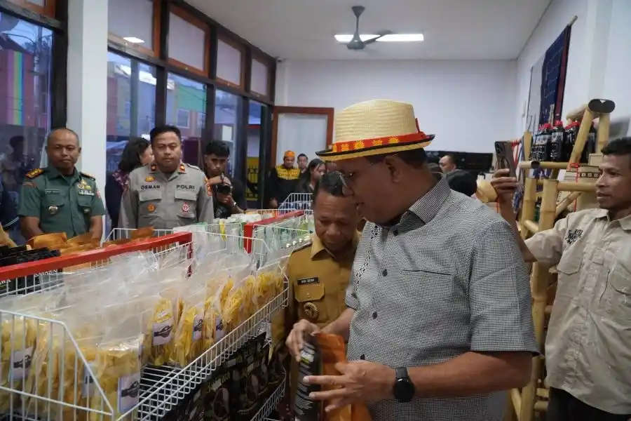 NTT Mart Ngada Jual 1.000 Produk Lokal, Gubernur Melki: Ekonomi Kita, Ekonomi Kerakyatan