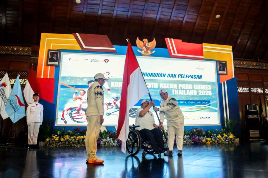 Target 82 Emas di ASEAN Para Games 2025, Tim Berangkat 15 Januari Menteri Pemuda dan Olahraga (Menpora RI), Erick Thohir, saat menghadiri agenda Pengukuhan dan Pelepasan Kontingen ASEAN Para Games 2025 yang berlangsung di Pendapi Gede, Balai Kota Solo, Sabtu (10/1/2026). (Foto: Tim Humas Kemenpora)