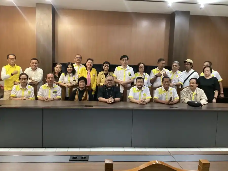 Audiensi dengan PP ISKA, Uskup Surabaya Tekankan Redefinisi Peran dan Spiritualitas Kehadiran
