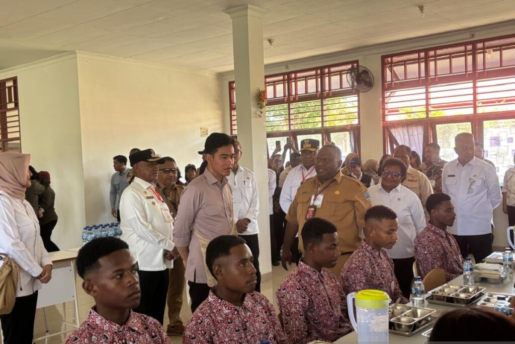Tinjau Sekolah Rakyat Biak, Gibran Puji Sarana dan Fasilitas untuk Siswa