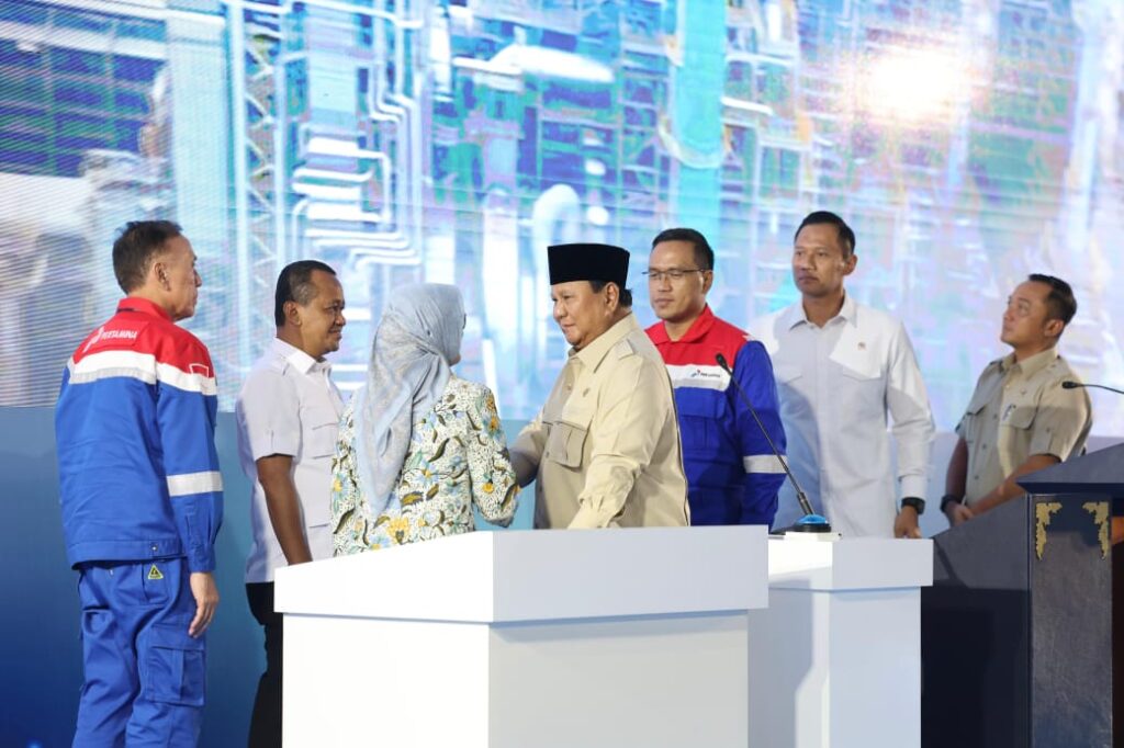 Momen Bersejarah, Prabowo Resmikan Kilang Minyak Pertama dalam 32 Tahun