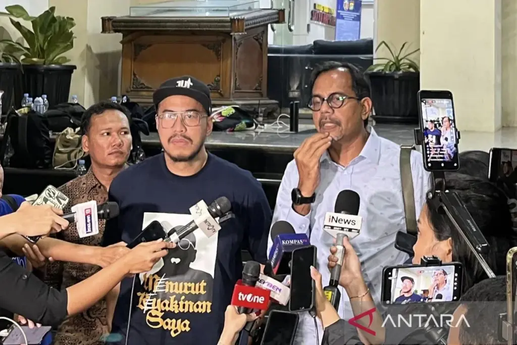 Diperiksa di Polda Metro Jaya, Pandji Pragiwaksono Dicecar 63 Pertanyaan