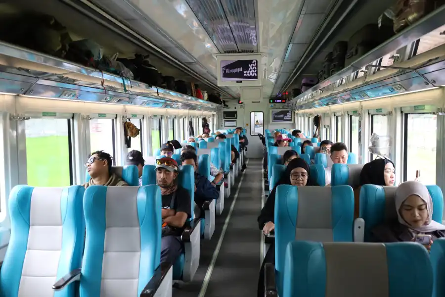 KAI Diskon 30% Tiket Mudik Lebaran Penumpang kereta api jarak jauh (Foto: Tutur/PT KAI)