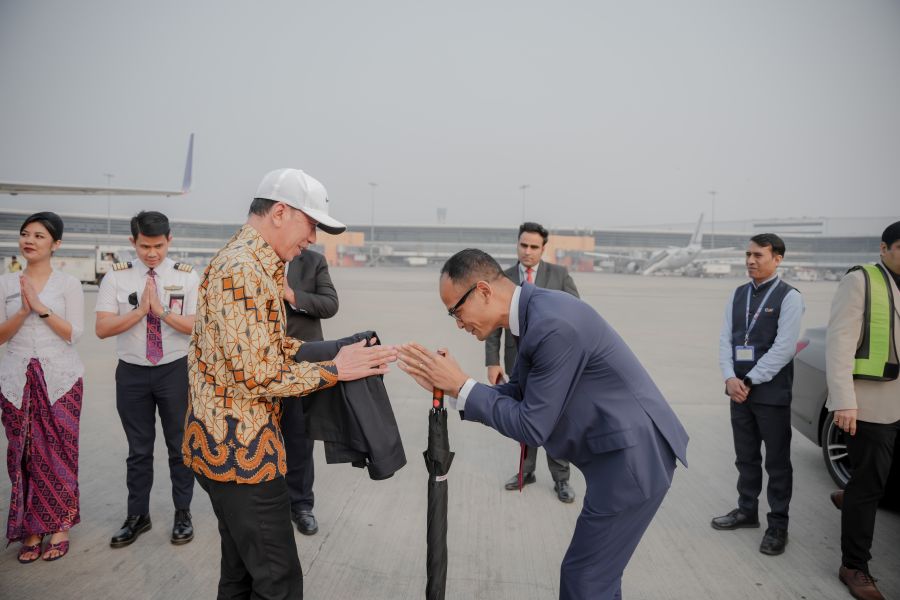 Jokowi Tiba di India, Agenda Hadiri Bloomberg New Economy Forum