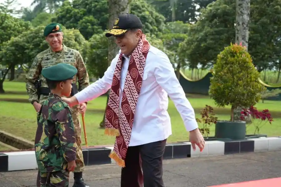 Kunjungi Brigif 18/Trisula, Menko Polkam: Kostrad adalah Pasukan Strategis, Kepemimpinan Jadi Penentu