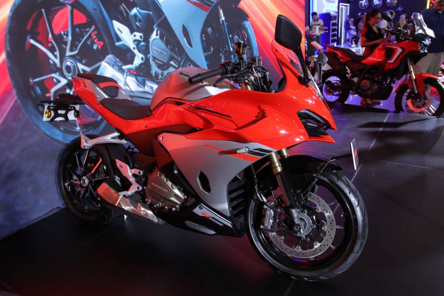 Mengenal QJMotor SRK 250: Motor Sport Versi Matik!