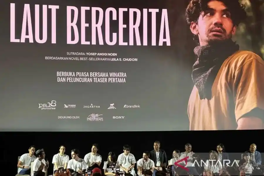Reza Rahadian Dalami Karakter di Film Laut Bercerita dengan Berpegang pada Novel Leila S. Chudori