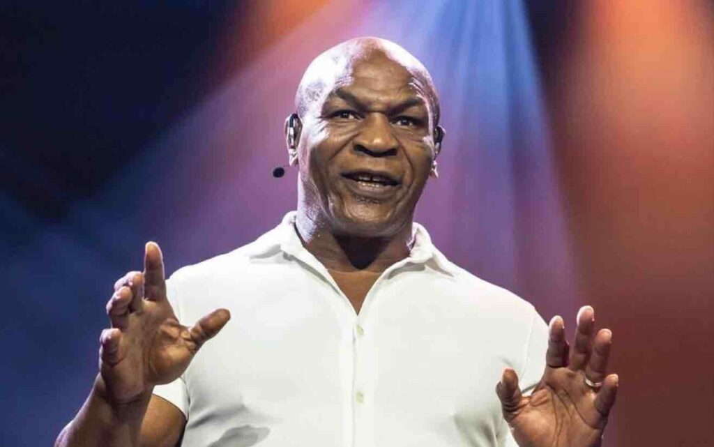 Menanti Duel Petinju Legendaris Mike Tyson vs Mayweather Jr. di Kongo
