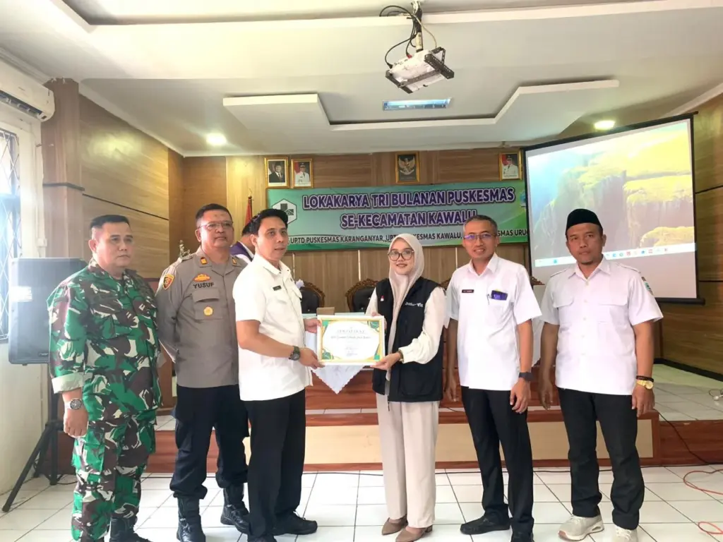 LKC Dompet Dhuafa Bangun 96 Jamban Sehat, Raih Penghargaan Program Sehati LKC Dompet Dhuafa Jawa Barat menerima sertifikat penghargaan atas kolaborasinya dalam Program Kampung Sehat Sanitasi (Sehati) di Kelurahan Karsamenak, Kecamatan Kawalu, Kota Tasikmalaya, Senin (23/2/2026).