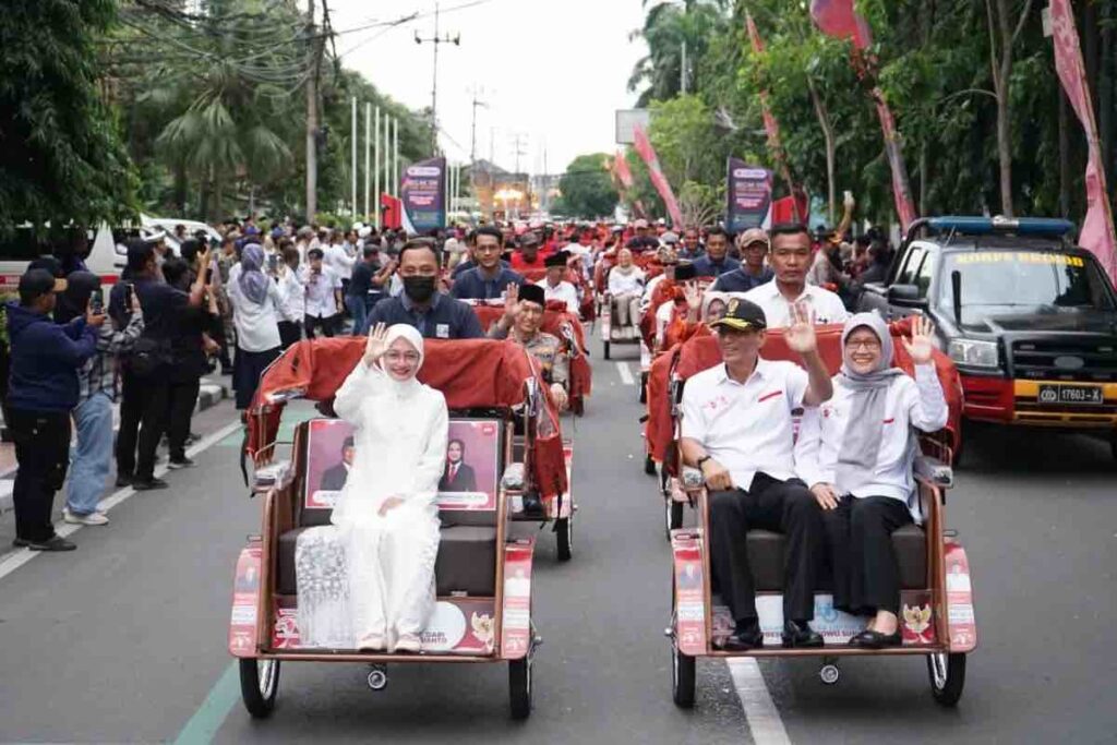Presiden Prabowo Beri Bantuan 200 Becak Listrik di Kediri