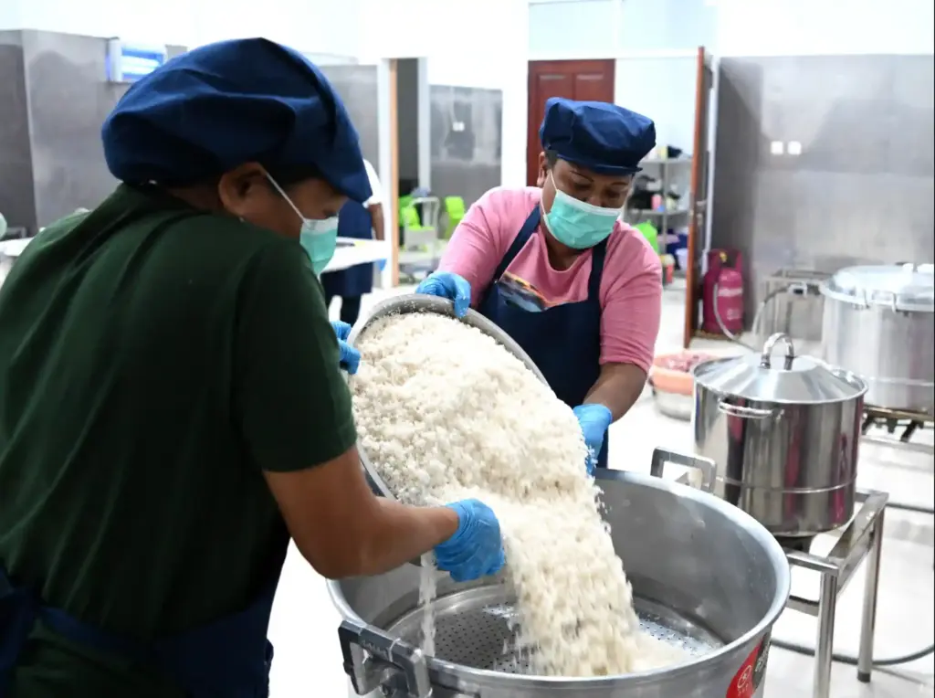 492 Dapur Program Makan Bergizi Gratis di Sumatera Disetop Sementara