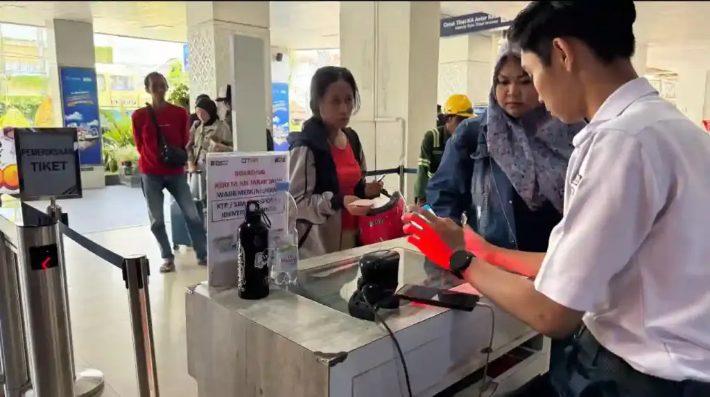 Long Weekend Imlek, KA Batara Kresna Angkut 1.246 Penumpang Penumpang Kereta Api Daop 6 Yogyakarta (Foto: Tutur/KAI)