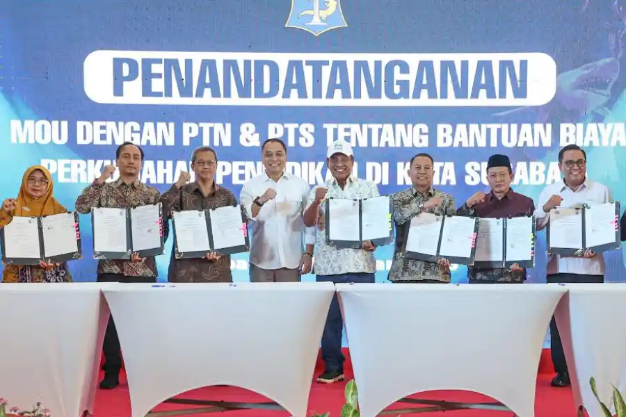 Beasiswa Pemkot Surabaya Dinilai Efektif Cegah Mahasiswa Drop Out, Kampus PTN-PTS Apresiasi Kebijakan Inklusif Beasiswa Pemkot Surabaya dinilai mampu mencegah mahasiswa drop out akibat ekonomi. Kebijakan inklusif PTN-PTS diapresiasi para rektor.