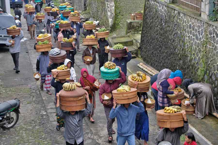 7 Tradisi Paling Unik Menjelang Ramadan di Indonesia, Nomor 4 Bikin Haru!