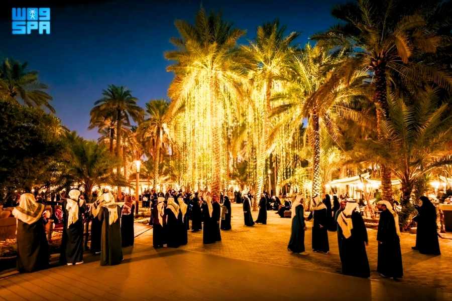 Lebaran di Arab Saudi: Dari Takbir ke Festival, Saat Ibadah Berpadu dengan Pesta Kota