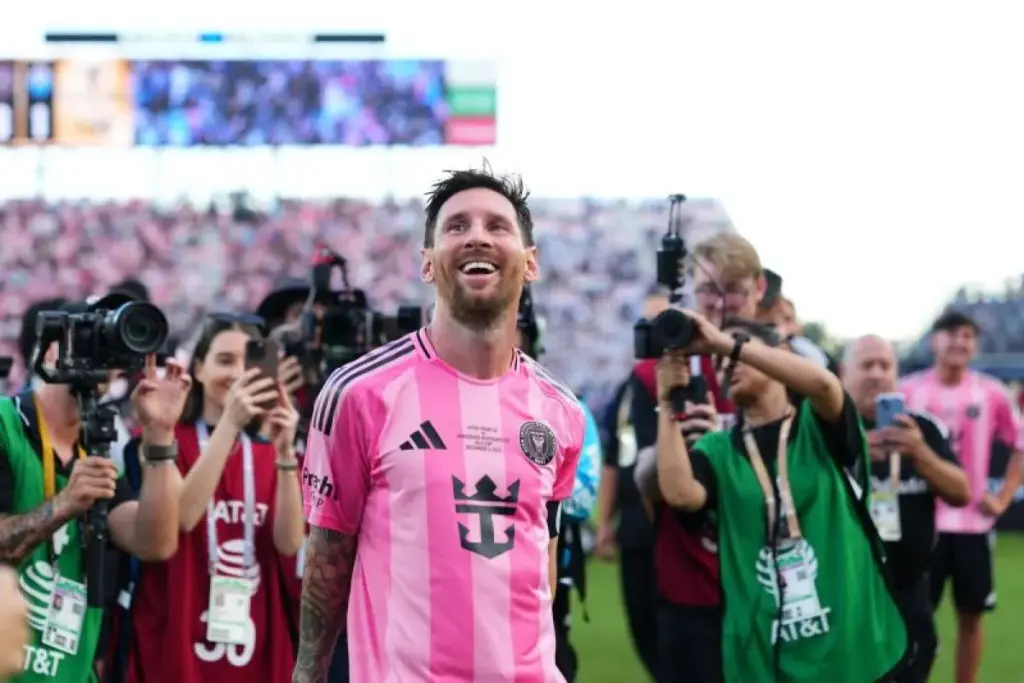 Messi Lampaui Rekor Gol Tendangan Bebas Pele