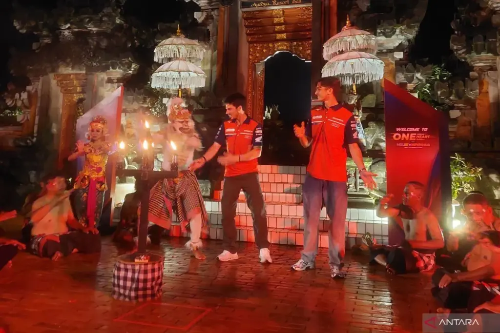 Joan Mir Ikut Tari Kecak, Rasakan Budaya Bali di Tengah Kesibukan MotoGP