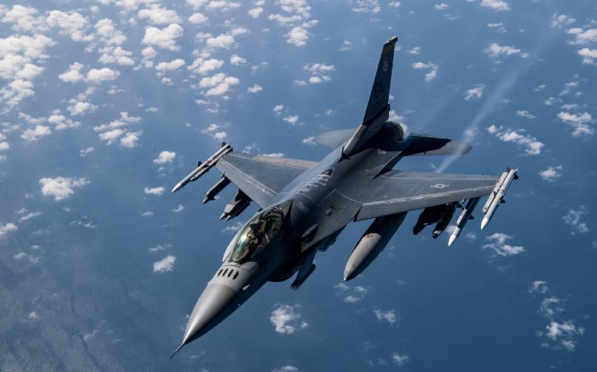 Beredar Video Iran Klaim Tembak Jatuh Jet Tempur F-16 Amerika Serikat
