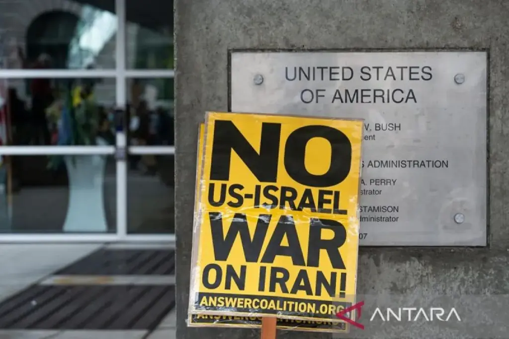 Demo Massa Pro Iran Terobos Konsulat AS di Karachi, Sembilan Tewas