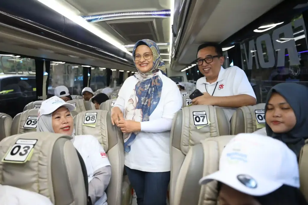 Mudik Bersama BUMN dan Danantara 2026, TelkomGroup Berangkatkan Ribuan Pemudik Mudik bersama BUMN dan Danantara 2026, TelkomGroup memberangkatkan ribuan pemudik. (Foto: Tutur/Telkom)