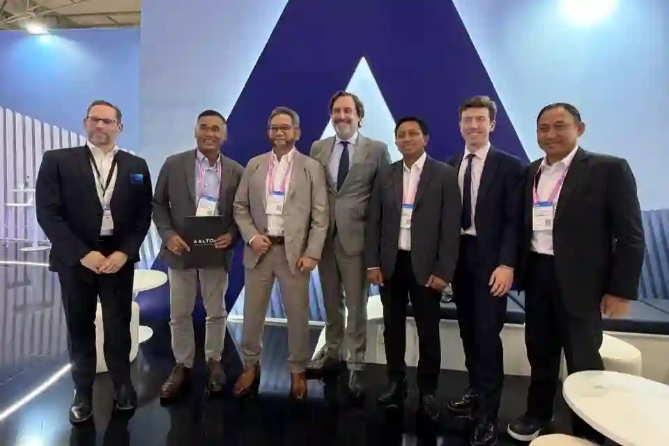 TelkomGroup Melalui Mitratel dan AALTO Lanjutkan Kolaborasi Pengembangan Stratospace di Indonesia PT Dayamitra Telekomunikasi Tbk (Mitratel) dan AALTO HAPS Limited (AALTO), anak perusahaan Airbus, menandatangani Nota Kesepahaman (MoU) (Foto: Tutur/Telkom)