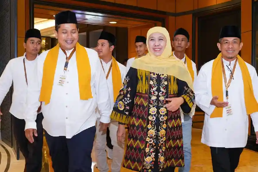 Khofifah Ajak REI Jatim Percepat Penyediaan Rumah MBR, Sinergi Pemerintah dan Pengembang Diperkuat Gubernur Khofifah mengajak REI Jatim memperkuat sinergi mempercepat penyediaan rumah layak bagi masyarakat berpenghasilan rendah.