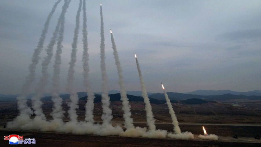 Semenanjung Korea Memanas, Korut Tembakkan 10 Rudal Balistik
