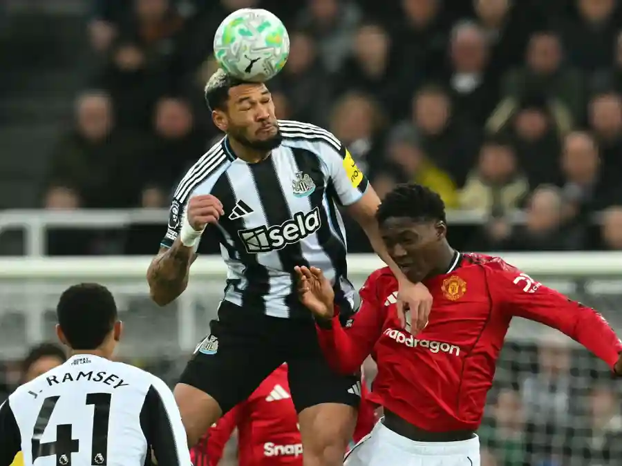 Newcastle Taklukkan Manchester United Meski Main 10 Pemain