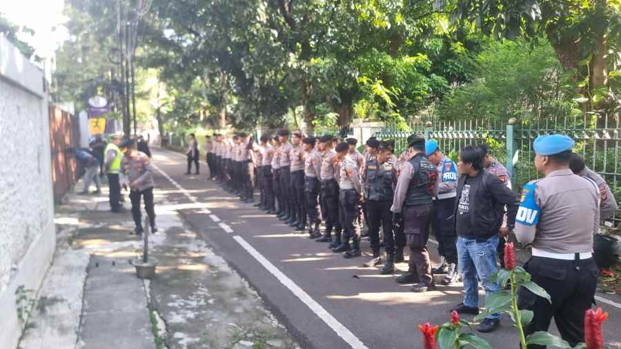 Digeruduk Ojol Usai Kritik Prabowo, SMRC: Gak Nyambung