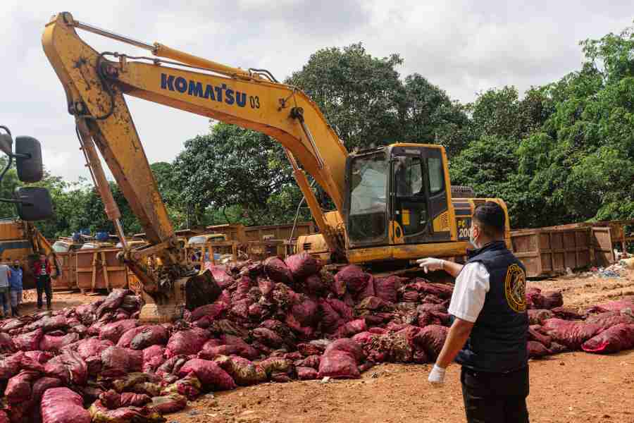Bareskrim Polri Bongkar Penyelundupan 23 Ton Bawang dan Cabai di Pontianak