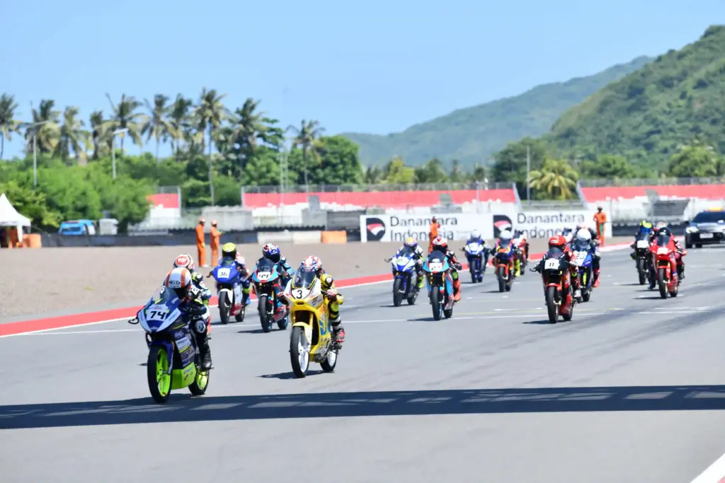 Pertamina Mandalika Racing Series 2026 Dimulai, Dukung Pembalap Muda Indonesia Kejuaraan Nasional (Kejurnas) Balap Motor Sportbike Pertamina Mandalika Racing Series 2026 berlangsung pada 24–26 April 2026 di Pertamina Mandalika International Circuit. (Foto: Tutur/Pertamina)