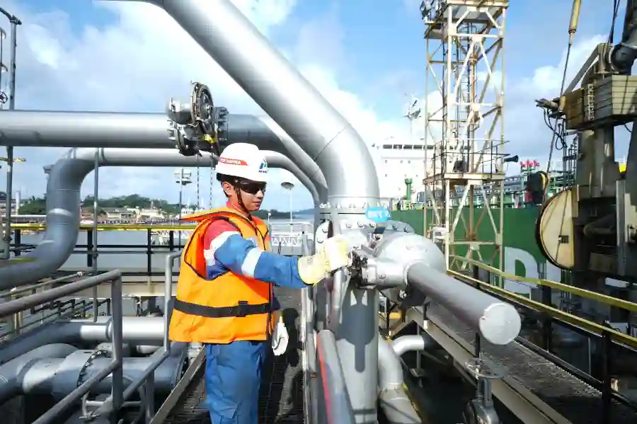 PT Pertamina Patra Niaga mencatatkan pencapaian penting dalam produksi bahan bakar penerbangan berkelanjutan atau Sustainable Aviation Fuel (SAF). (Foto: Tutur/ Pertamina)