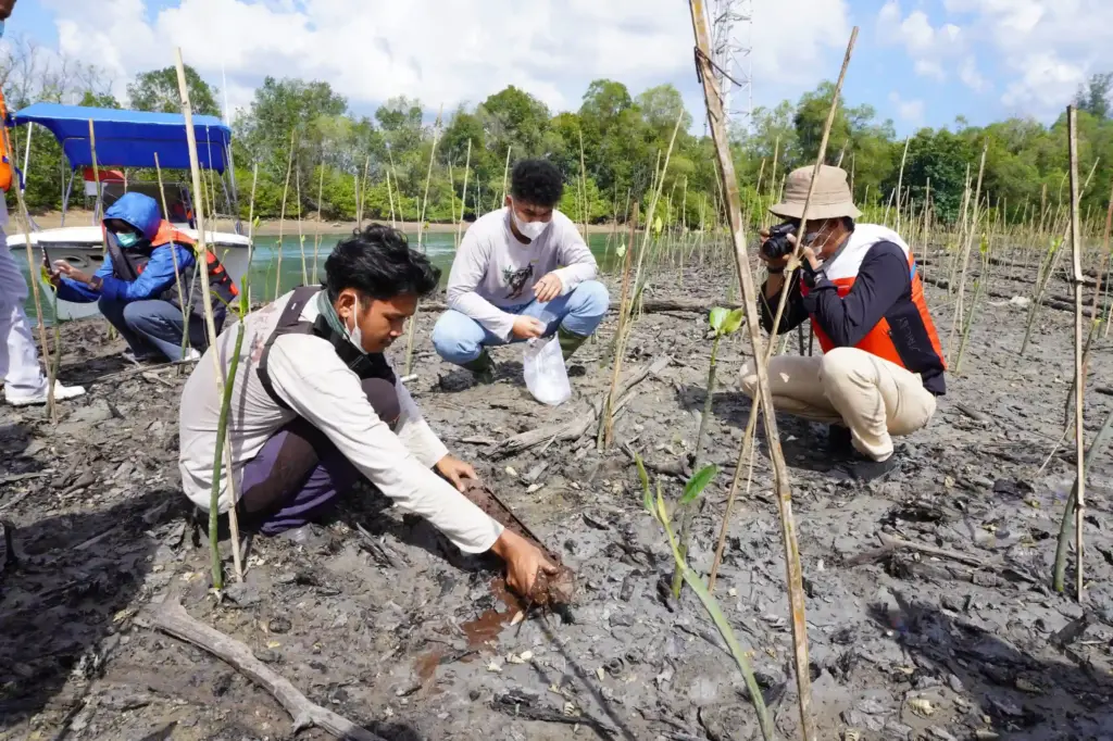 Hari Bumi 2026, Pertamina Perkuat Transisi Energi dan Pemberdayaan Masyarakat Hari Bumi 2026 bertema “Our Power, Our Planet”, Pertamina memperkuat komitmennya inisiatif Tanggung Jawab Sosial dan Lingkungan (TJSL). (Foto: Tutur/ Pertamina)