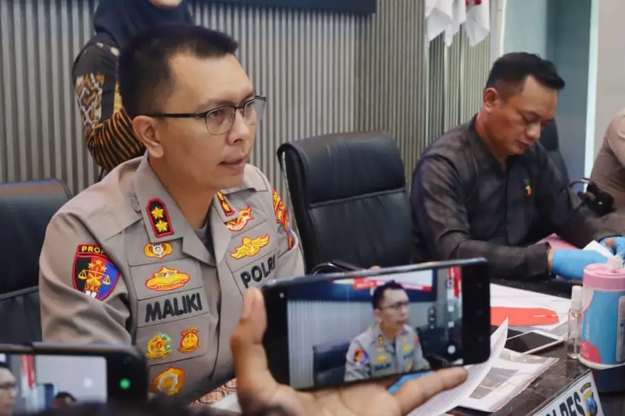 Polres Trenggalek Tangkap Bandar Arisan Bodong yang Kabur ke Timor Leste, Korban Rugi Ratusan Juta Kapolres Trenggalek, Ridwan Maliki