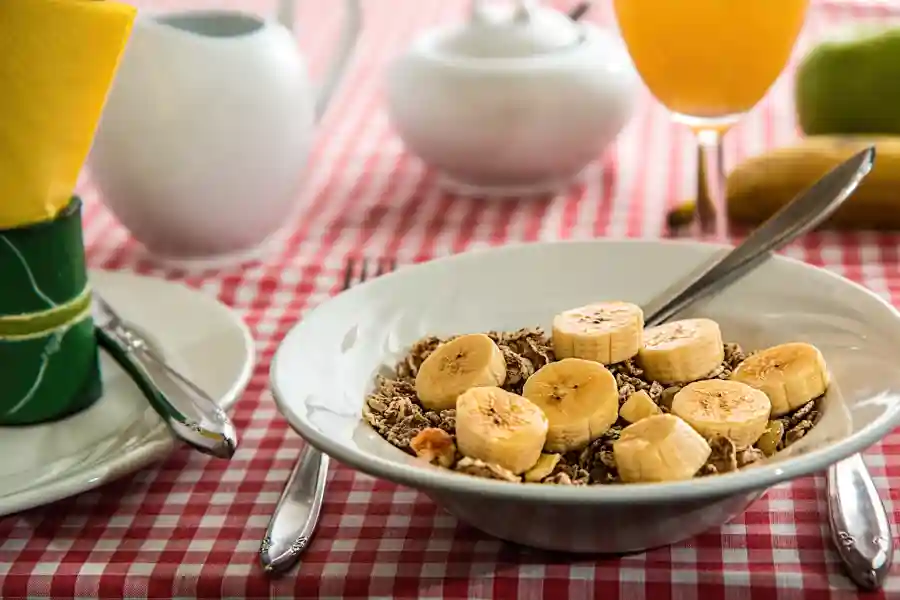 Diet Tetap Makan Nasi? Ini Cara Aman Menurunkan Berat Badan Tanpa Harus Takut Karbohidrat