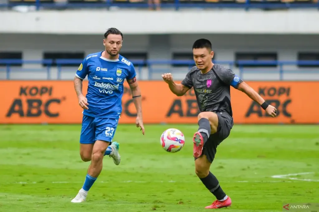 Marc Klok Terancam Absen Bela Persib Lawan Persijap Jepara