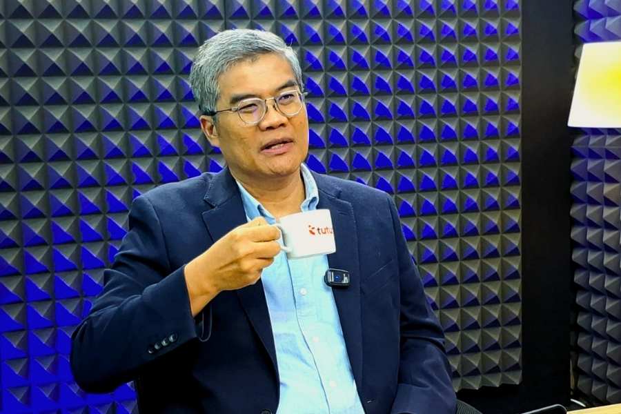 Ekonom Wijayanto: Pernyataan Prabowo Soal “Desa Tak Terdampak Dolar” Jangan Jadi Basis Kebijakan