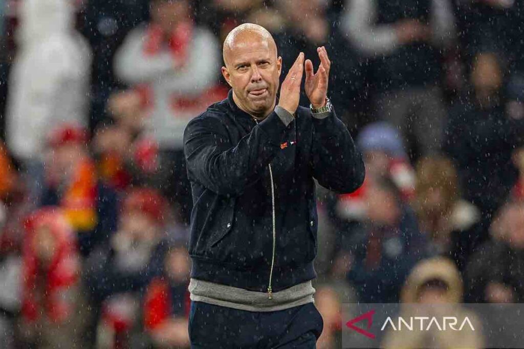Arne Slot Optimistis Tetap Tangani Liverpool Musim Depan