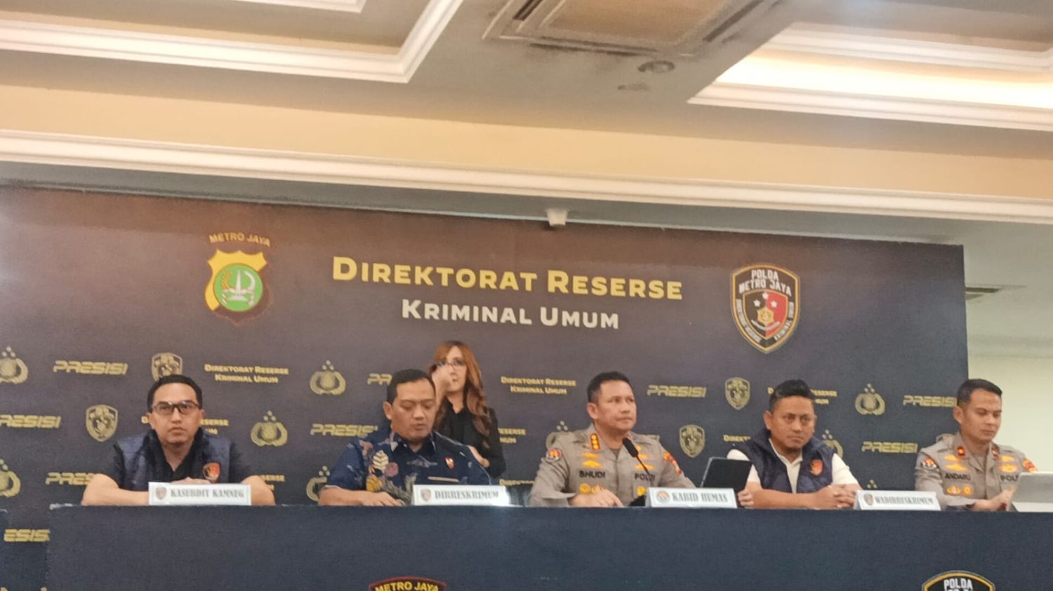Roy Suryo dan dr. Tifa Dibawa ke RS Kramat Jati, Periksa Jasmani dan Rohani