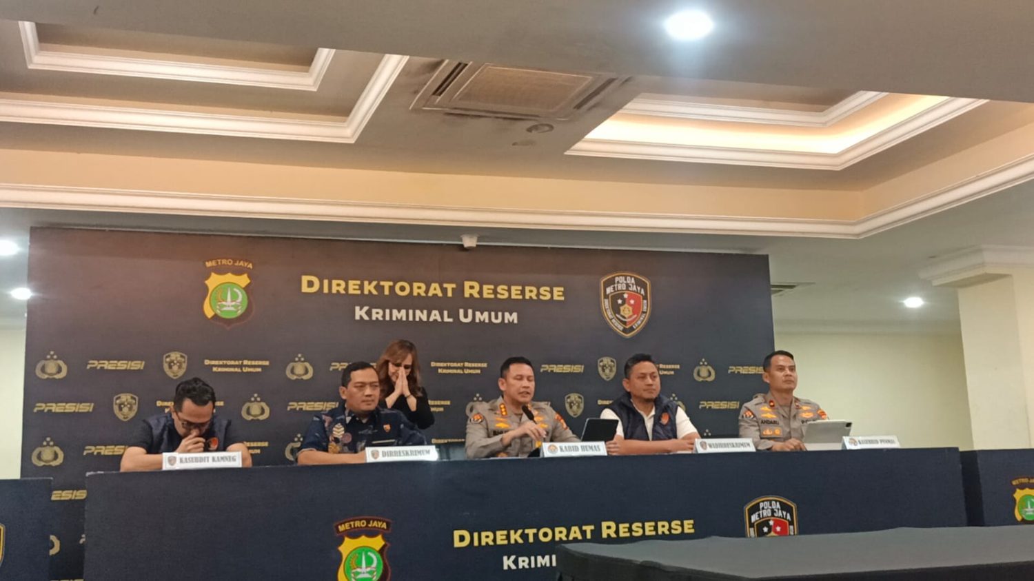 Polda Metro Periksa 94 Saksi dan 26 Ahli Sebelum Tangkap Roy Suryo dan Dokter Tifa