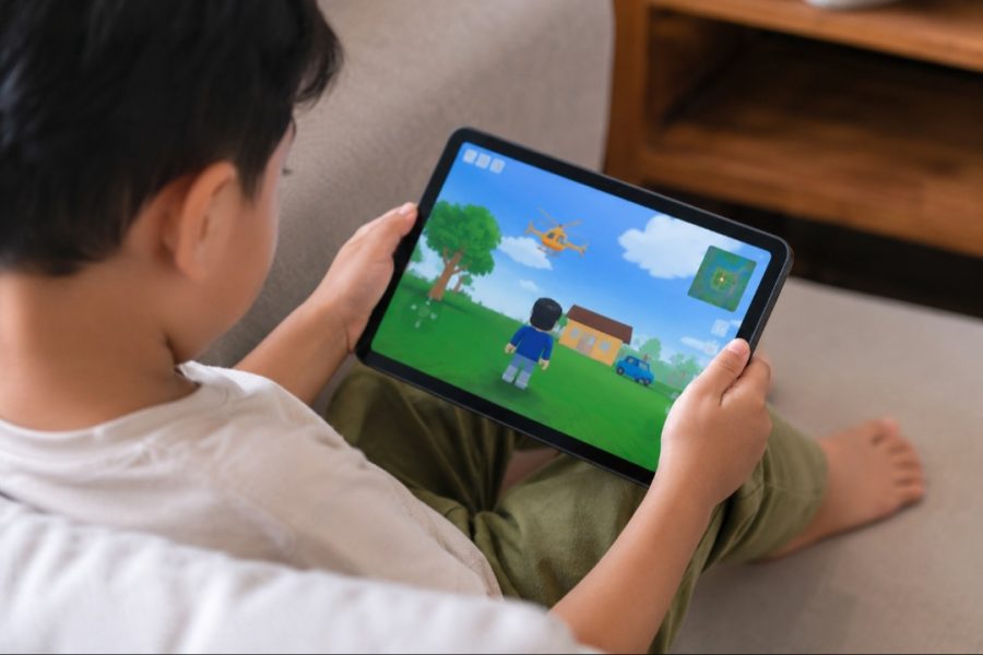 7 Tips Mengatur Screen Time Anak Saat Liburan Sekolah
