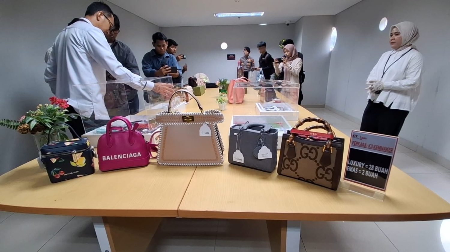 Daftar 16 Tas Mewah Rampasan KPK, Didominasi Merek Gucci dan Michael Kors