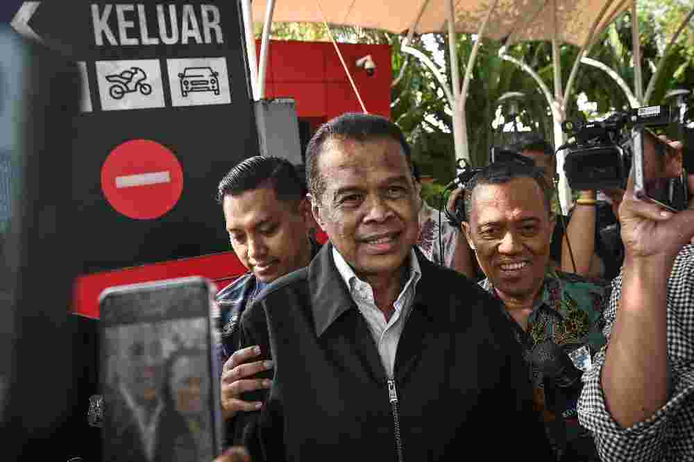Tawa Fuad saat Disinggung Maktour Untung Rp27,8 M di Kasus Kuota Haji