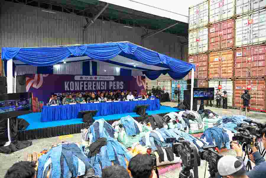 Bea Cukai Gagalkan Peredaran Pakaian Bekas Impor di Jakarta dan Kalimantan Senilai Rp53 M