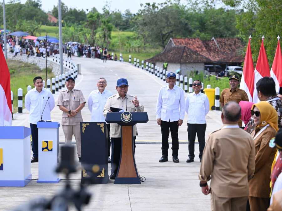 Prabowo Resmikan Jalan Sepanjang 1.151 Kilometer, Strategi Swasembada Pangan dan Energi