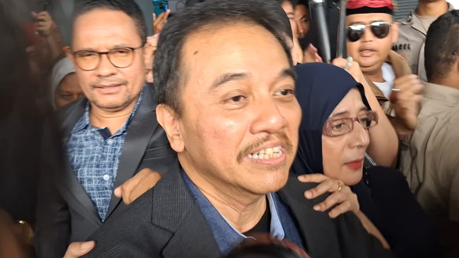 Hakim Kabulkan Sebagian Gugatan Praperadilan Roy Suryo Terhadap Polda