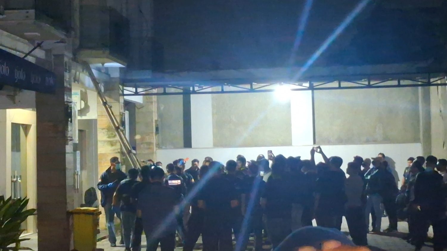 Tengah Malam, Kortastipidkor Lanjut Geledah Ruko di Cipete