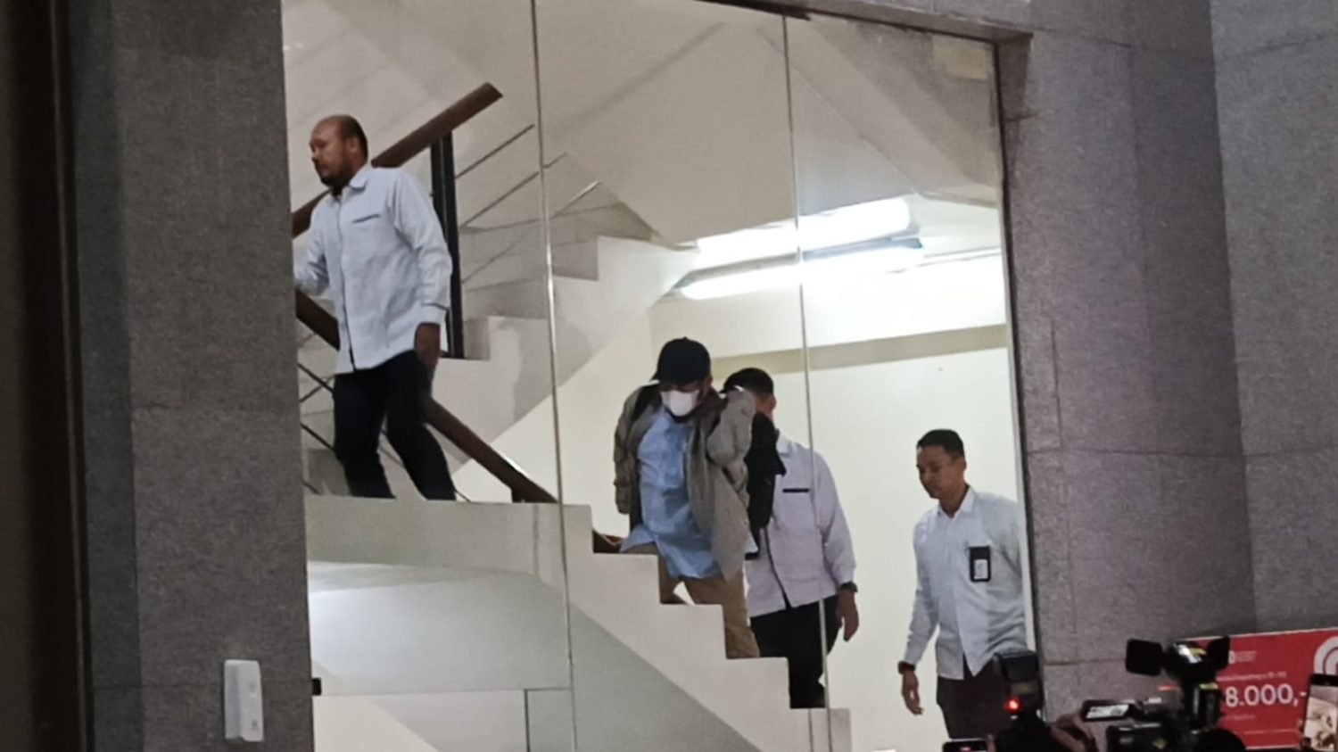 OTT Bupati Lombok Barat Naik Tahap Penyidikan, Total 8 Orang Diperiksa KPK