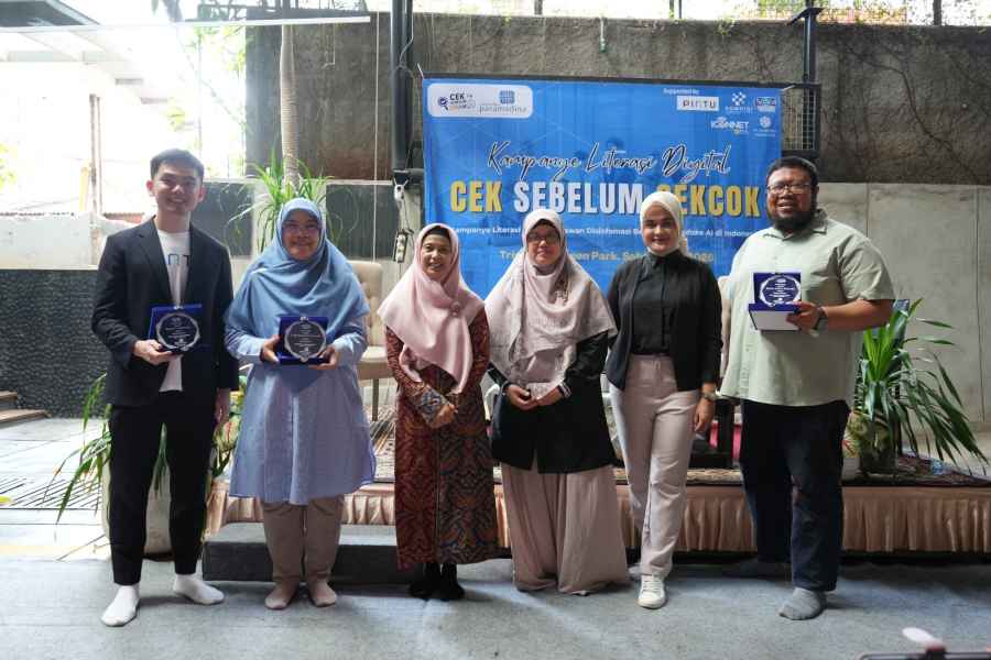 Cek Sebelum Cekcok: Ketika Emak-Emak Bekasi Lawan Sindikat Kloning Suara Berbasis AI